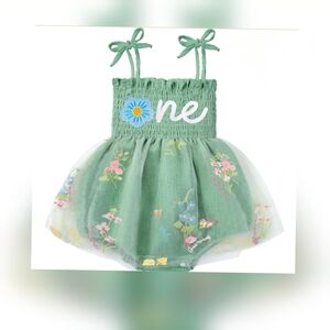 Green Floral Rumper Tulle w/ a cute Flower design and 🌼ne ~ 1st Birthday 12-18M